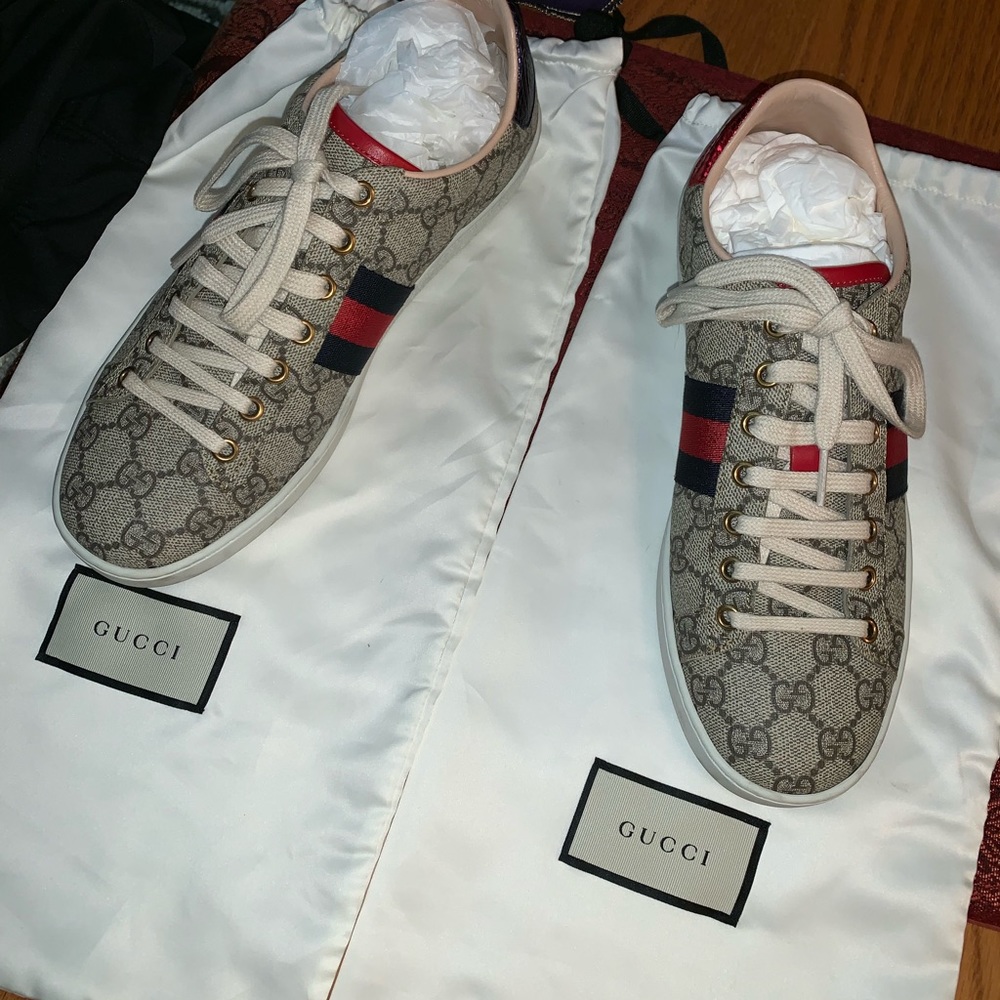 Gucci shoes PRICE DROP ‼️‼️💎 - Picture 3 of 8